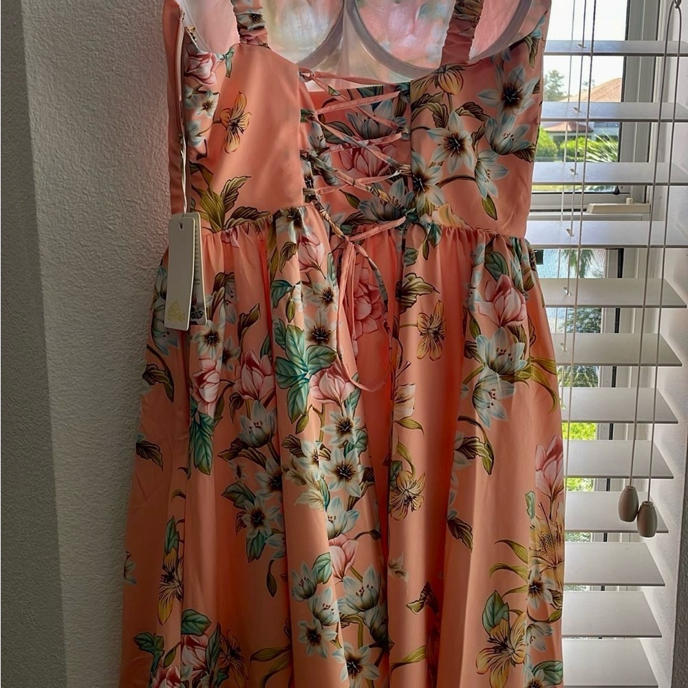 Agua Bendita Peach Floral Mini Dress, Size S-
Made in Colombia - Picture 7 of 13